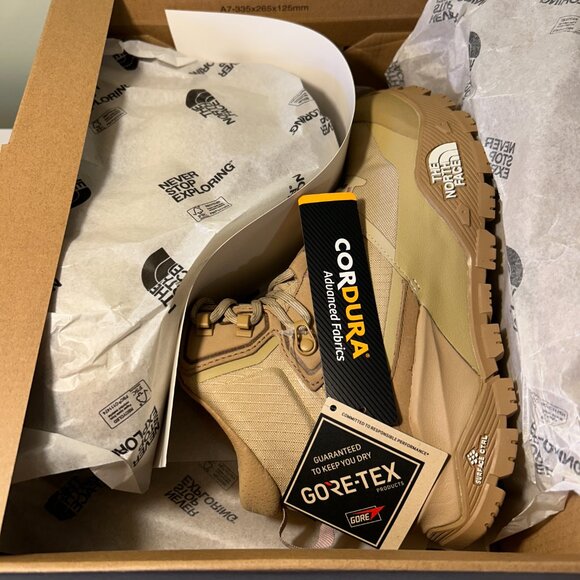 The North Face Women's OffTrail Hike Lt Mid Gore-Tex Boots - Picture 15 of 16